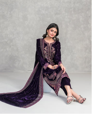 Sincera by Tawakkal D-5705 | Embroidered Velvet Suit | Pak Cloth House
