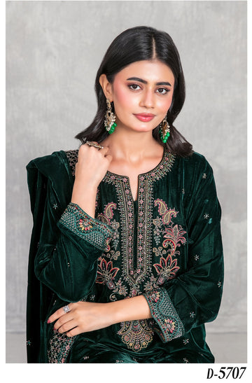 Sincera by Tawakkal D-5707 | Embroidered Velvet Suit | Pak Cloth House