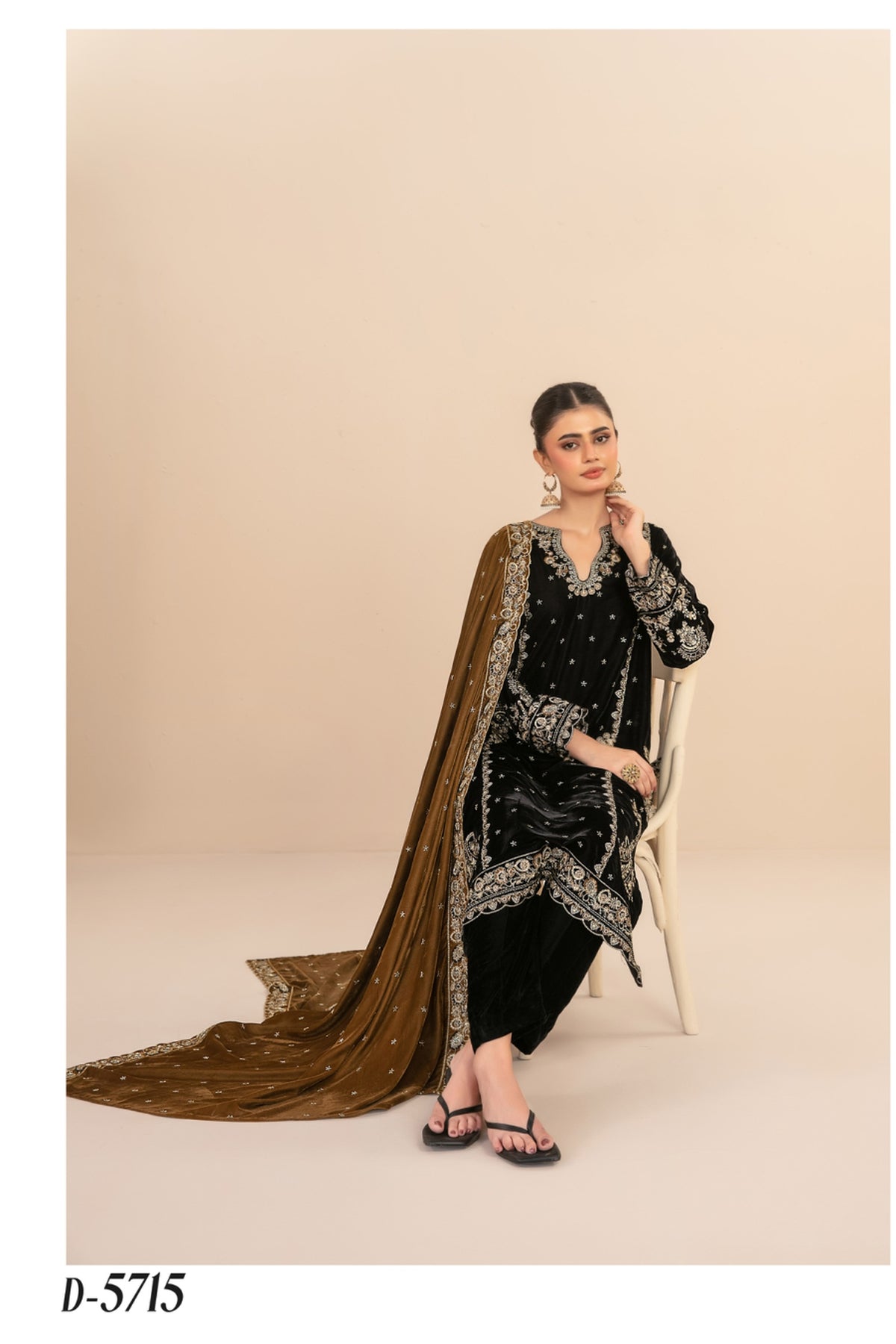 Milan By Tawkkal D-5715 | Embroidered Velvet Suit | Pak Cloth House