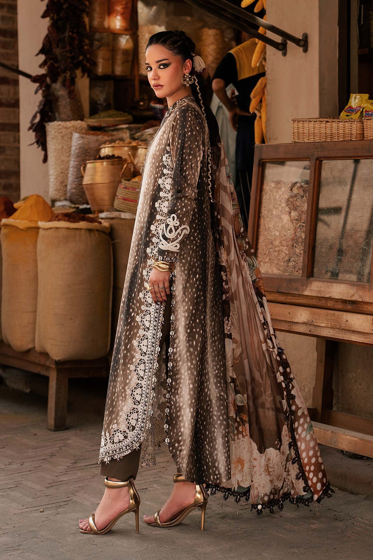 3 Piece Unstiched Embroidered Cambric Suit