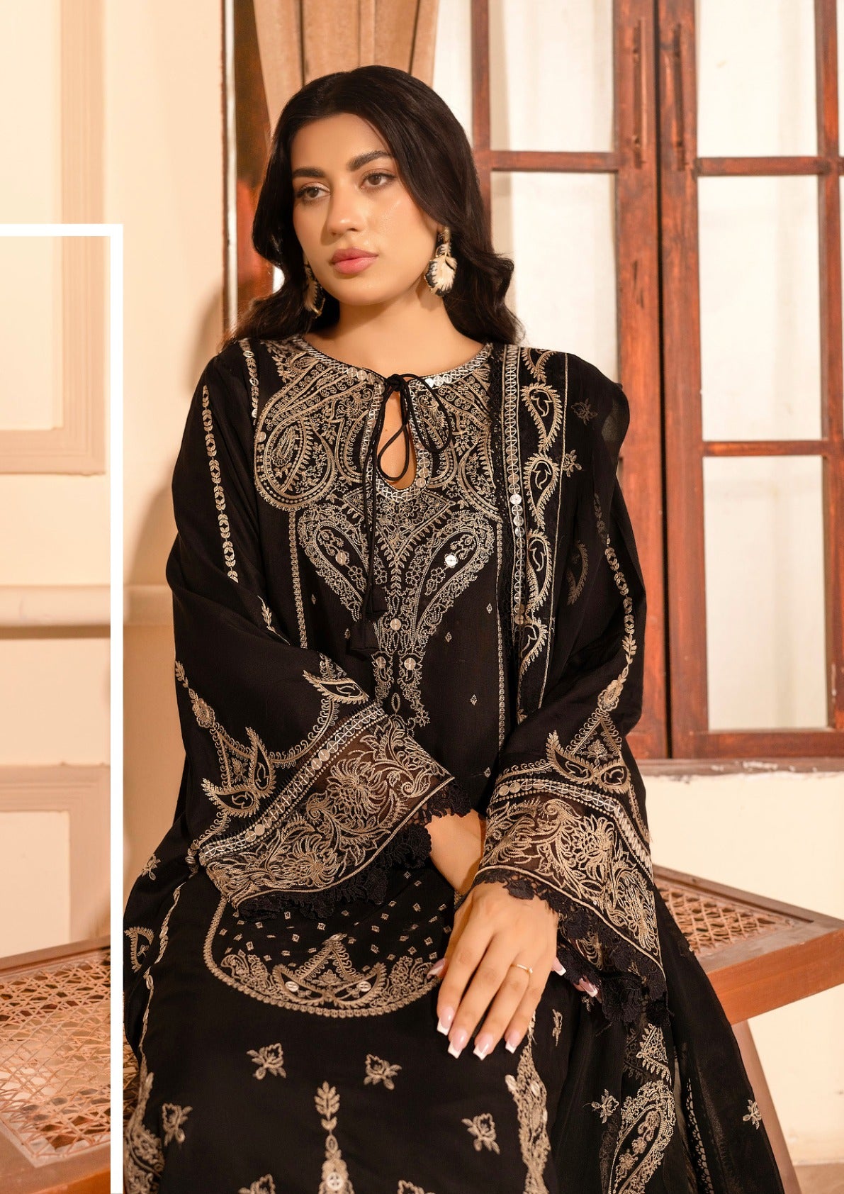 Marjjan MZV-63 Black Unstitched Suit