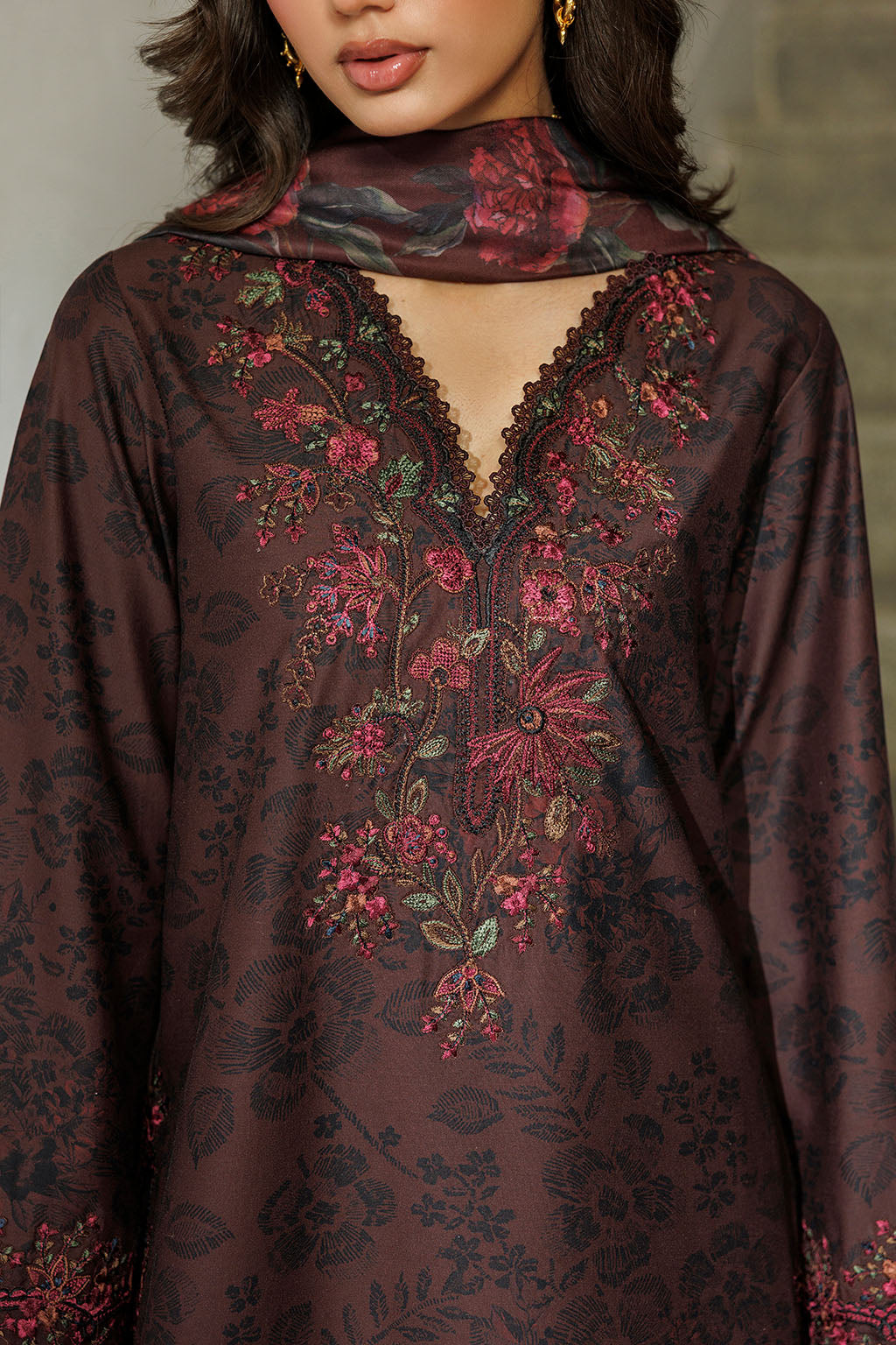 Iznik IPF-29 Embroidered Printed Viscose Linen