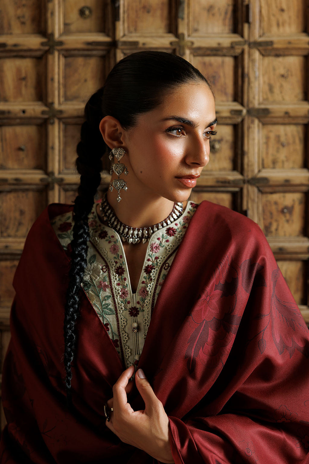Iznik IPF-28 Embroidered Printed Viscose Linen
