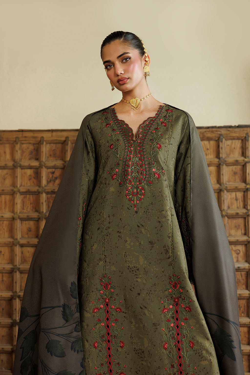 Iznik IPF-27 Embroidered Printed Viscose Linen