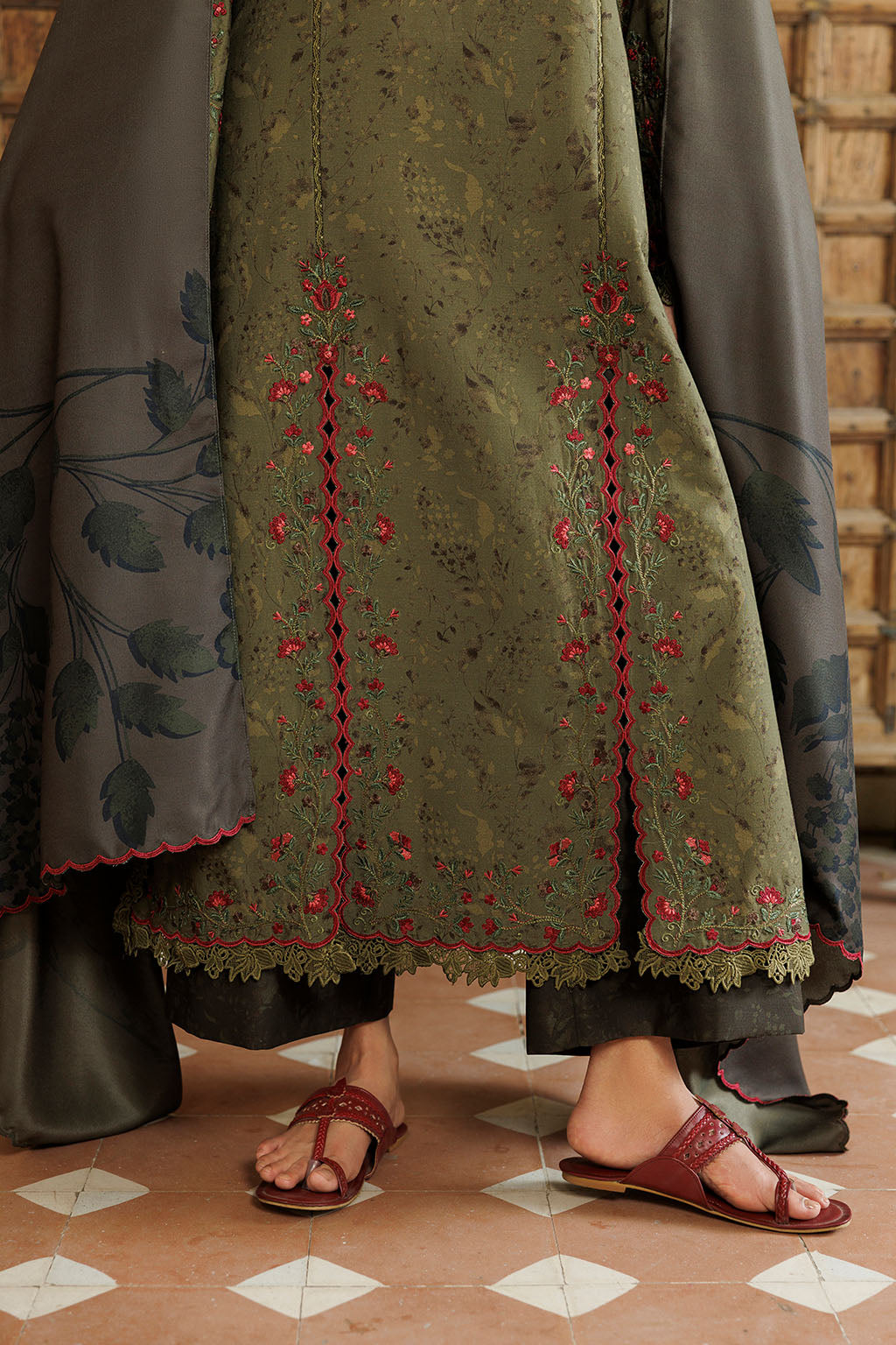 Iznik IPF-27 Embroidered Printed Viscose Linen