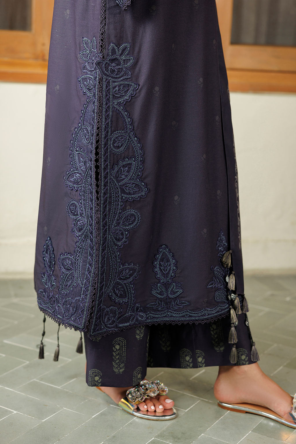 Iznik IPF-30 Embroidered Printed Viscose Linen