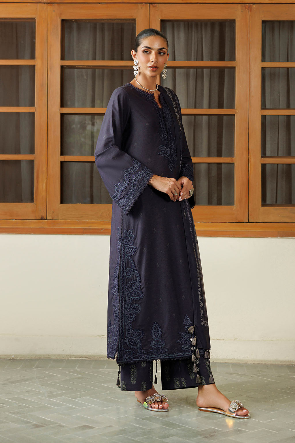 Iznik IPF-30 Embroidered Printed Viscose Linen