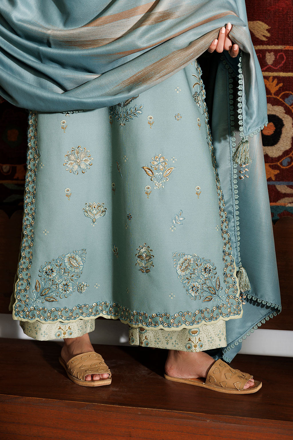 Iznik IPF-24 Embroidered Printed Viscose Linen