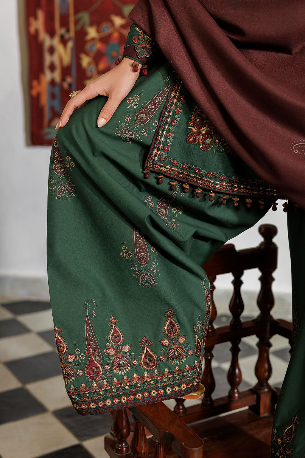 Iznik IPF-32 Embroidered Printed Viscose Linen