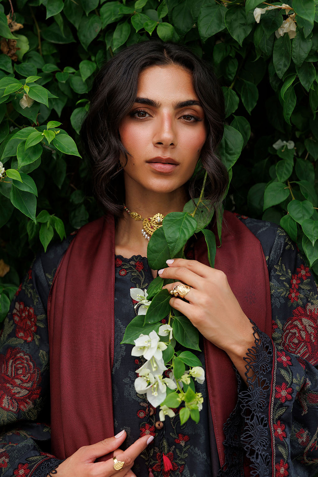 Iznik IPF-31 Embroidered Printed Viscose Linen