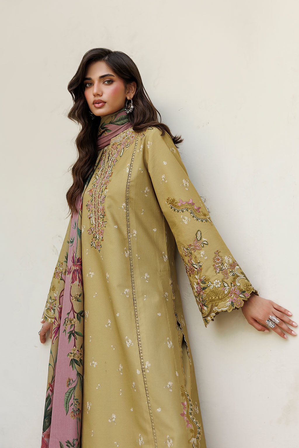 Iznik IPF-23 Embroidered Printed Viscose Linen