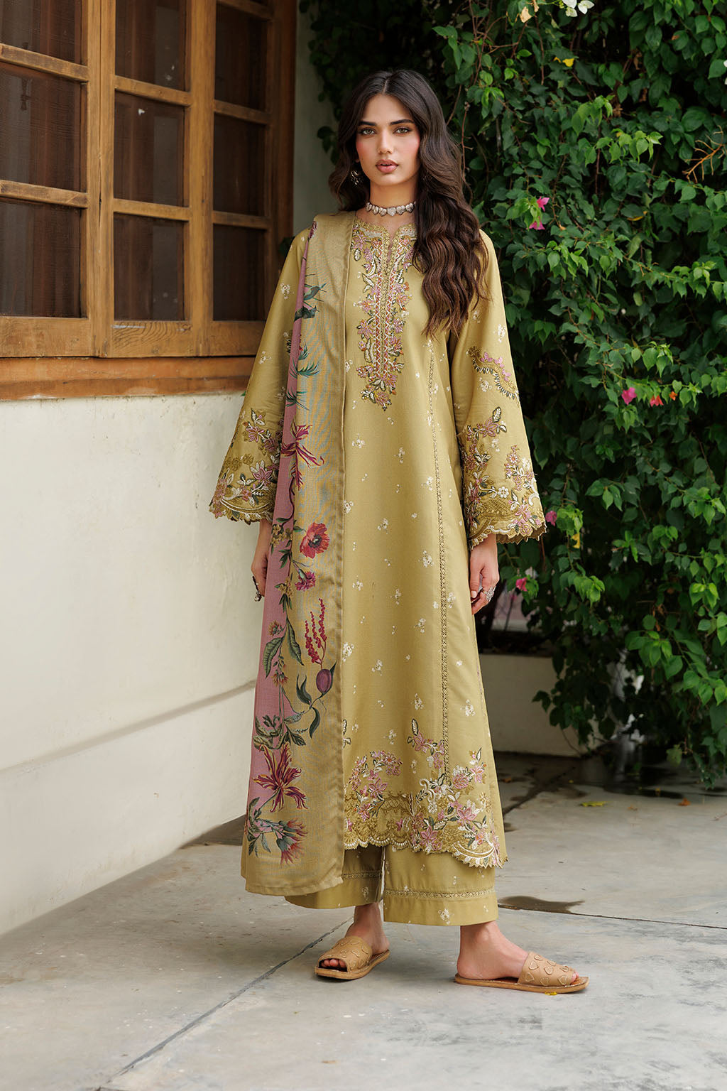 Iznik IPF-23 Embroidered Printed Viscose Linen