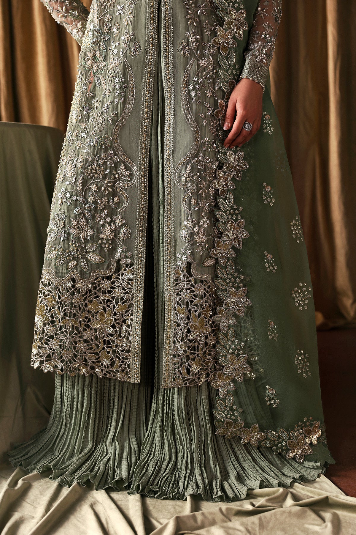 Afrozeh Fortune Teller FWU-0080 La Fuchsia 26 Pistachio / Sage Green unstitched formal suit