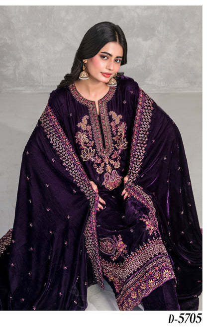 Sincera by Tawakkal D-5705 | Embroidered Velvet Suit | Pak Cloth House
