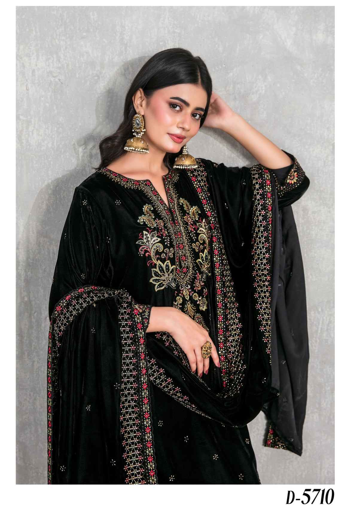Sincera by Tawakkal D-5710 | Embroidered Velvet Suit | Pak Cloth House