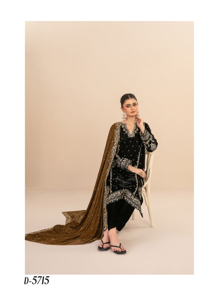 Milan By Tawkkal D-5715 | Embroidered Velvet Suit | Pak Cloth House