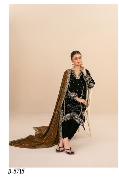 Milan By Tawkkal D-5715 | Embroidered Velvet Suit | Pak Cloth House