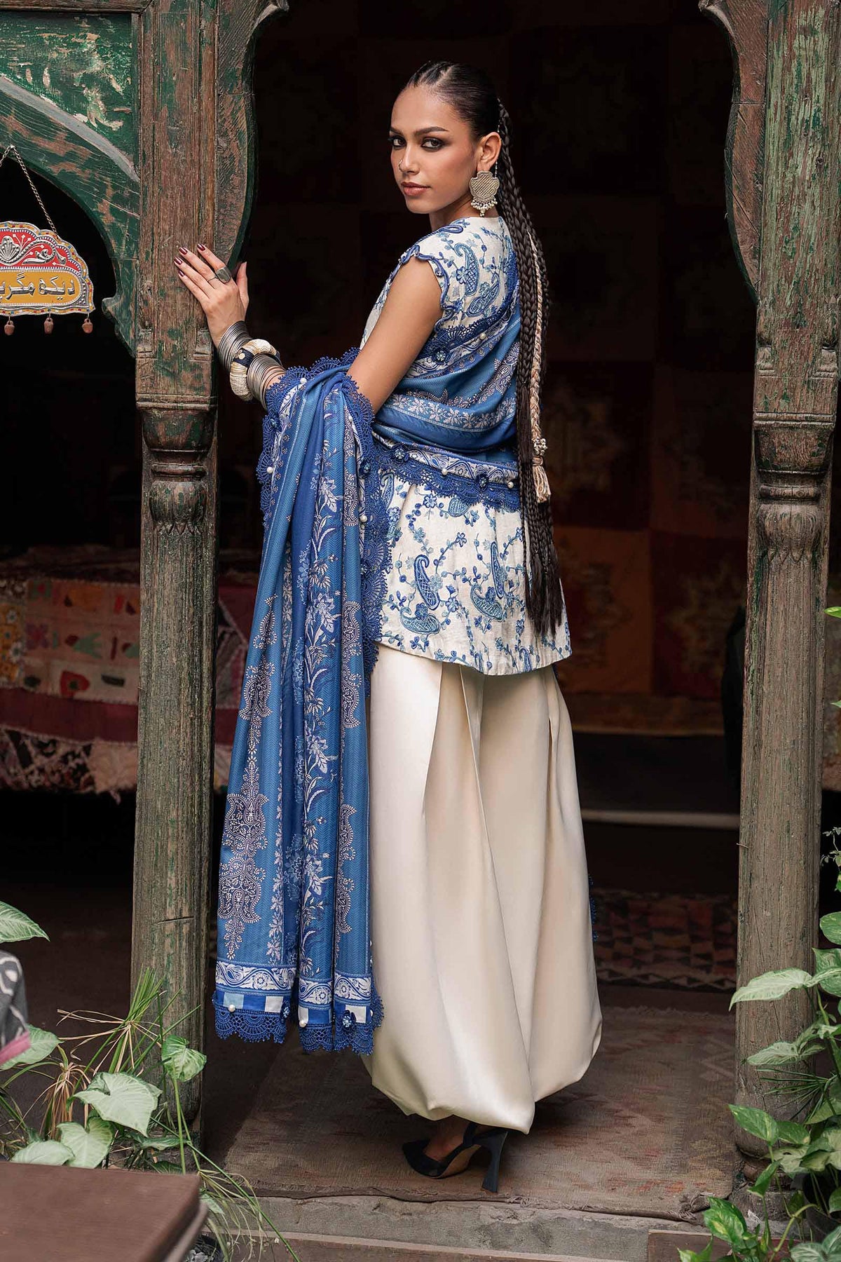 3 Piece Unstiched Embroidered Irish Linen Suit