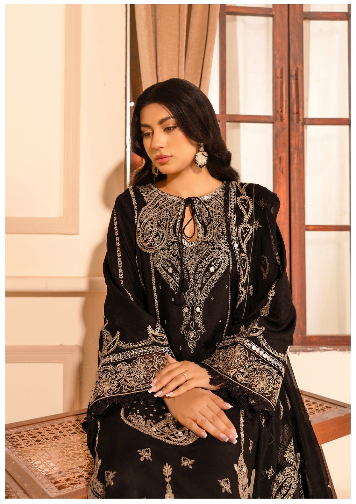 Marjjan MZV-63 Black Unstitched Suit